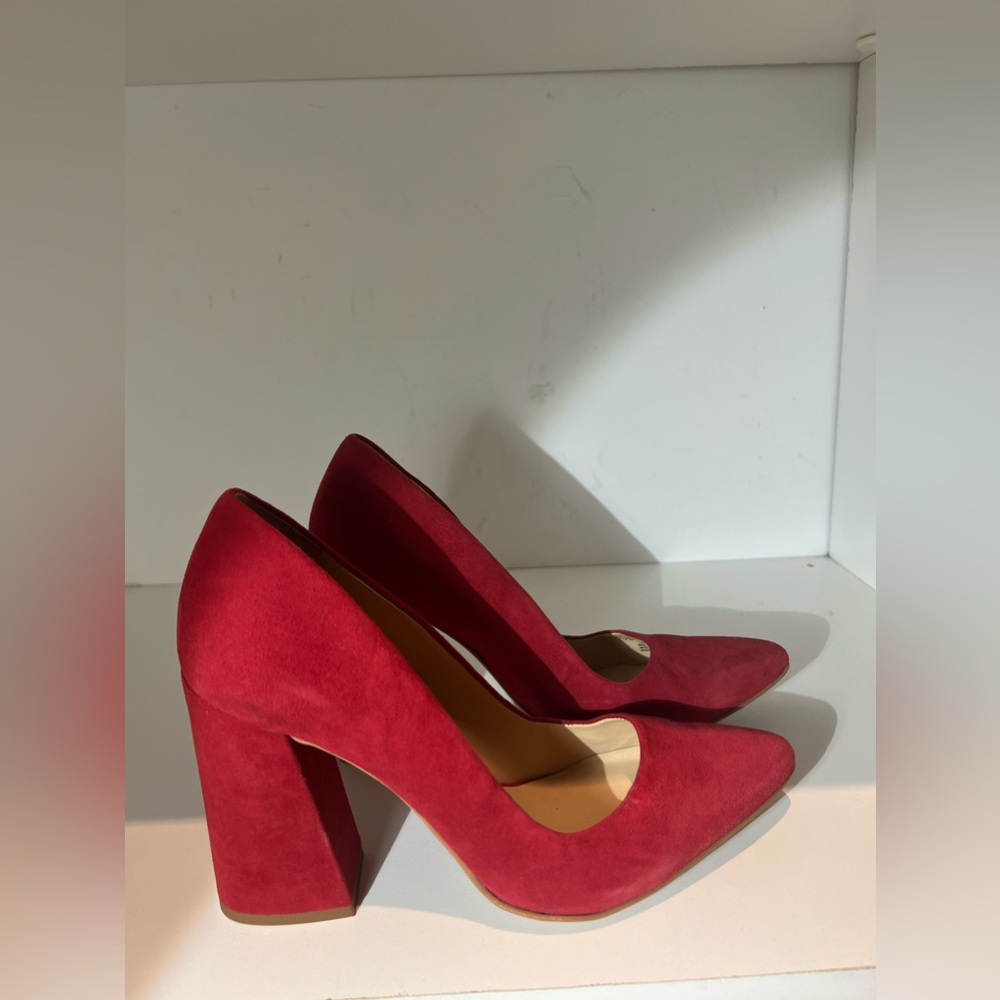 NWOT Vince Camuto heels 9.5